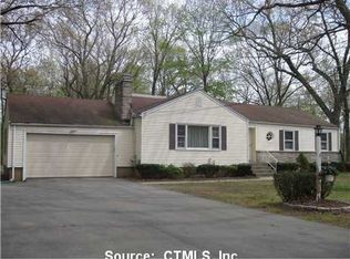 527 Ridge Rd, Orange, CT 06477