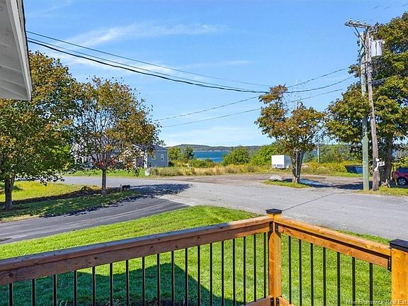 3rd image of 1 Cooks Point Rd