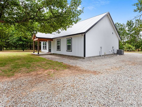 3rd image of 420728 E 1168th Rd