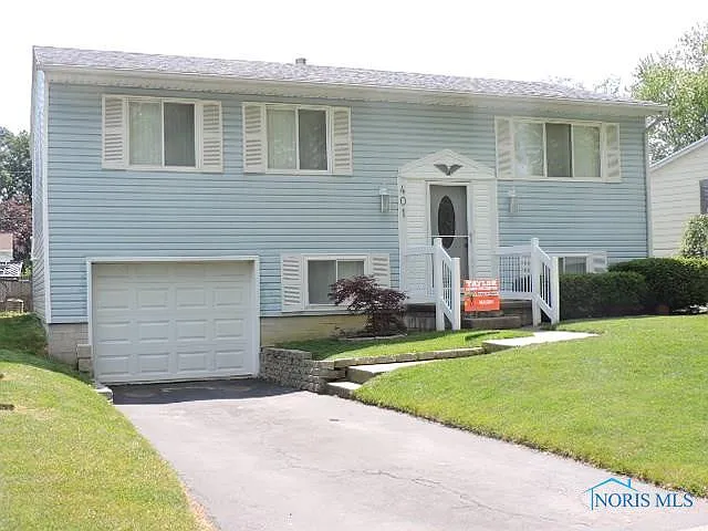401 Cheswick St photo 1