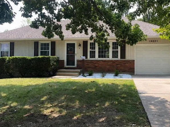 16601 E 41st St S, Independence, MO 64055