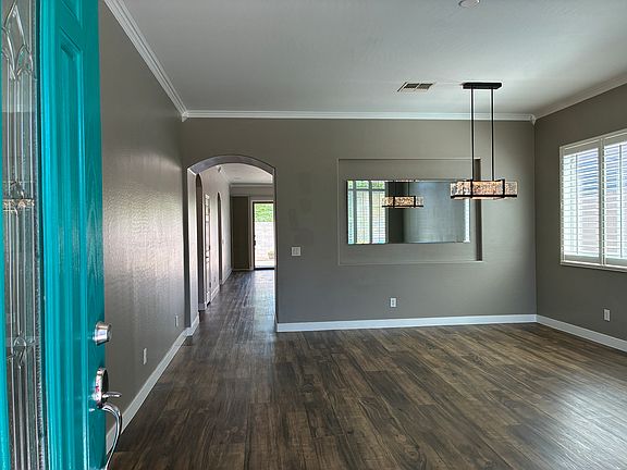 4th image of 10454 W Foothill Dr