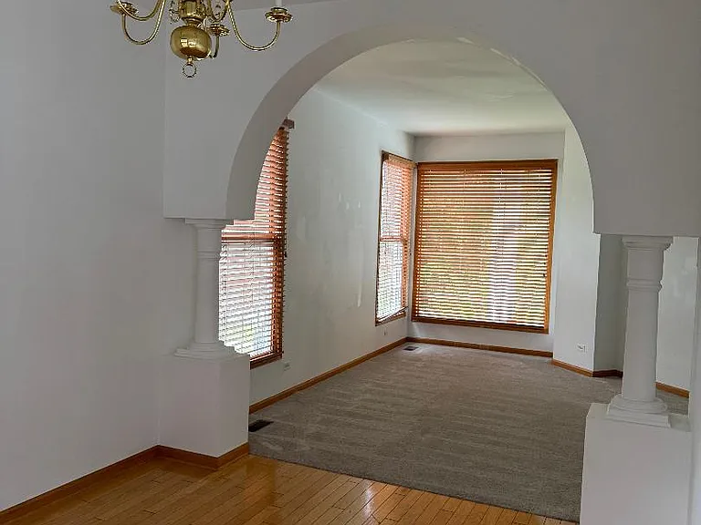 1004 N Columbia St — Photo 10
