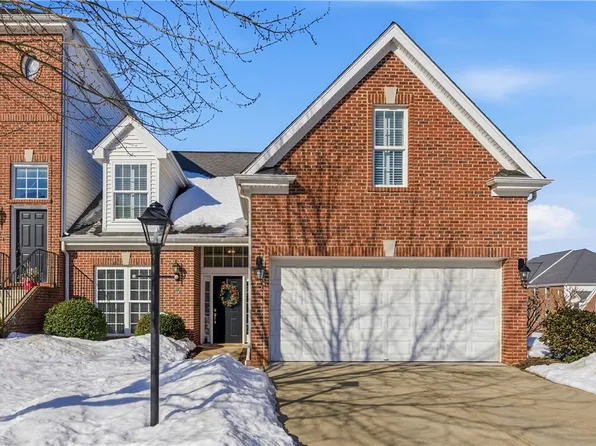 819 Strasburg Dr, Mars, PA 16046
