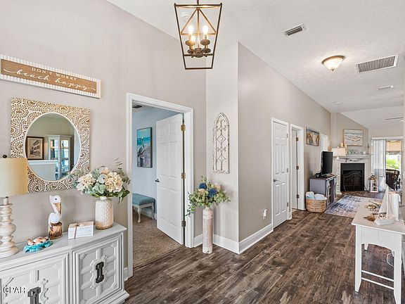 4th image of 101 Palm Harbour Blvd