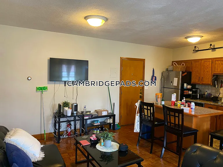 1124 Cambridge St #5 — Photo 2