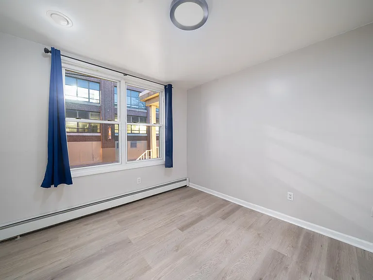365 Claremont Ave — Photo 12