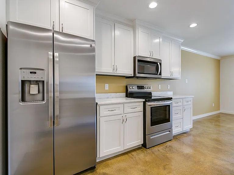 5918 Southampton Pl — Photo 12