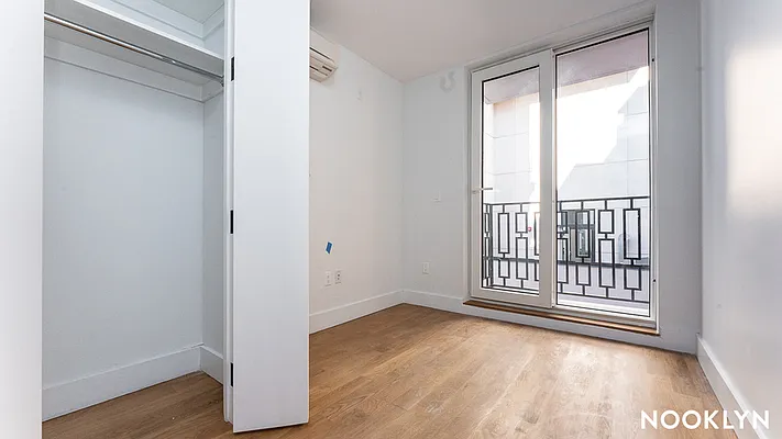 Rented by Nooklyn NYC LLC | media 43