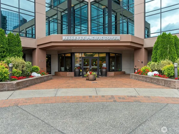 177 107th Avenue NE #718, Bellevue, WA 98004