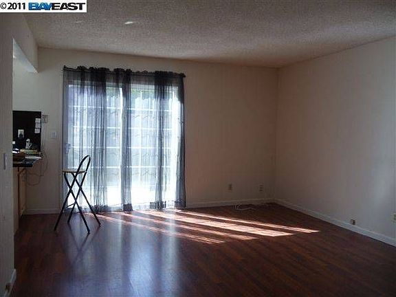 4th image of 6315 Rubicon Ave