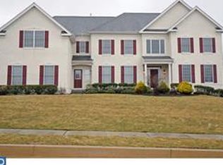 8 Foxhall Rd, Newtown, PA 18940