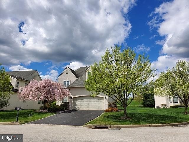 2nd image of 8 Langston Cir