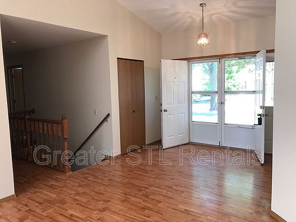 4th image of 7 Congressional Way Ct