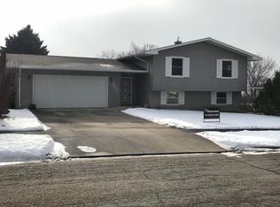703 W Bridgeview Ave, Pierre, SD 57501