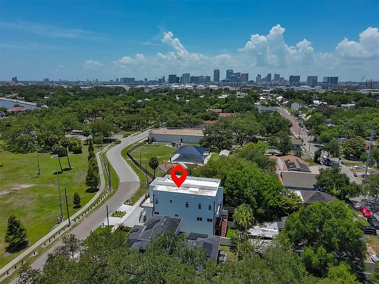 2816 Corrine St #2 — Photo 48