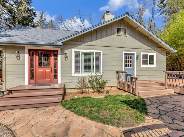 20790 Oak Ln, Colfax, CA 95713