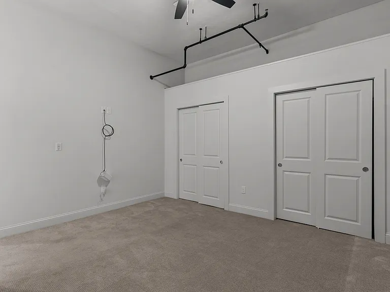 105 William St #205 — Photo 11