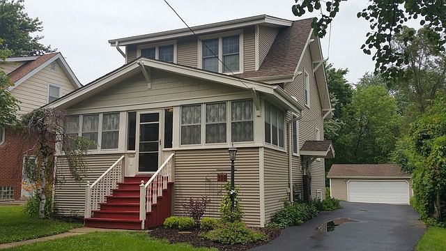 1st image of 208 E Washington St
