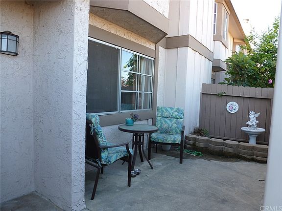 2nd image of 1258 N Citrus Ave APT 3