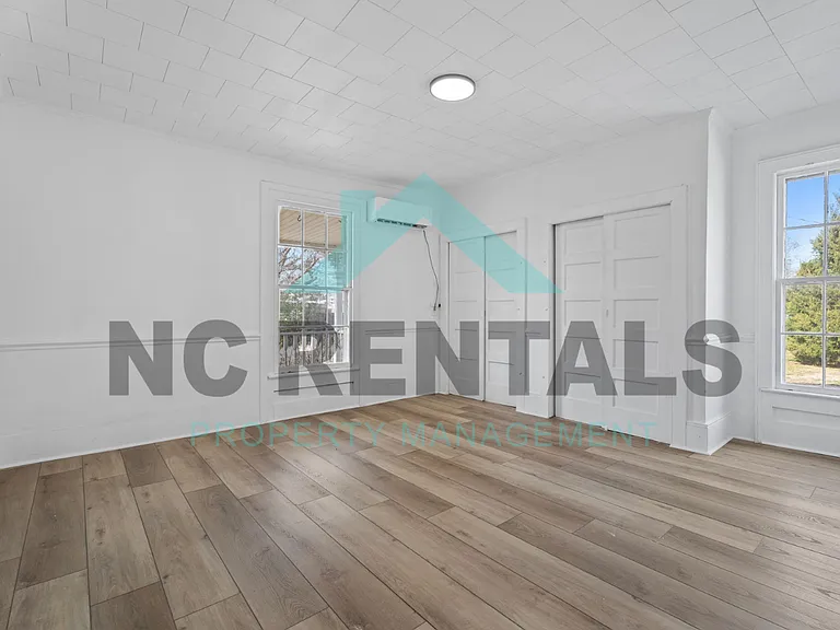 5001 Marriott St — Photo 17