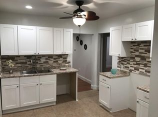 48 Thorndyke St, Springfield, MA 01118