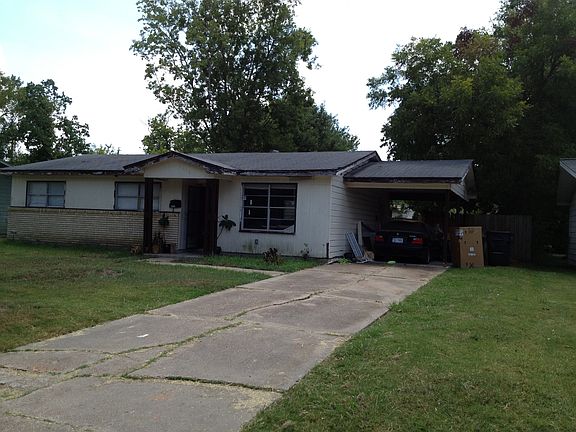2nd image of 2923 Knotty Oaks Trl