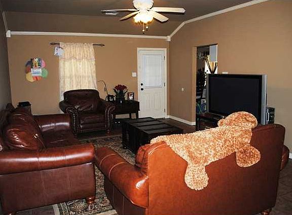 4th image of 111 Country Living Dr