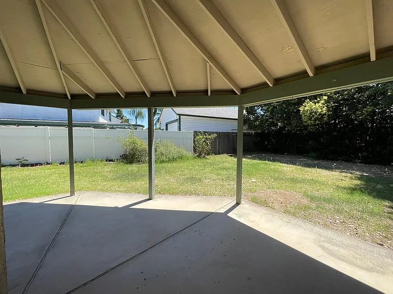 9270 Emerald Crest Dr — Photo 14