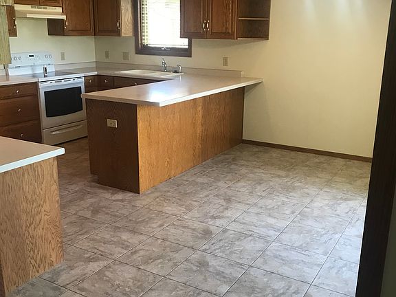 3rd image of 718 Scheuring Rd #5