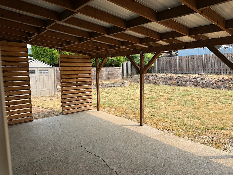 3228 N Main St — Photo 48