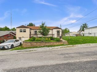 51 S 8th St, Hamilton, IL 62341