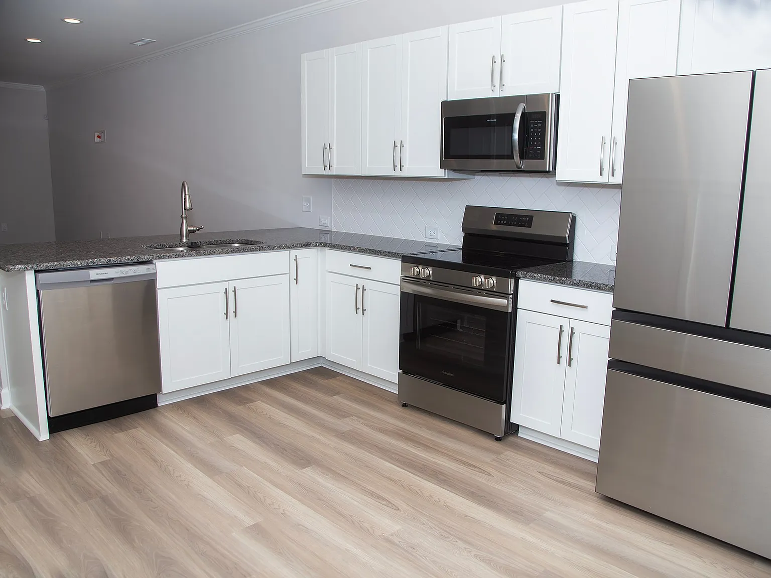 NEW Build Townhome in the heart of Beaufort — Photo 4