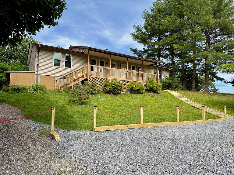 645 Flint Hill Rd #A — Photo 1