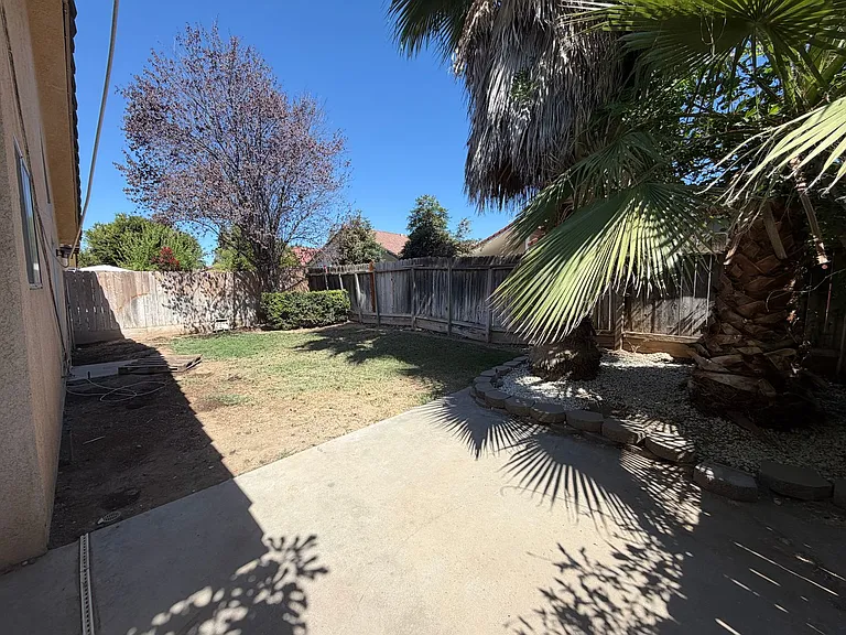 5246 W Magill Ave — Photo 18