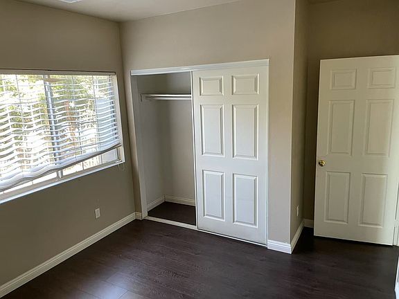 4th image of 4209 Cedar Ave
