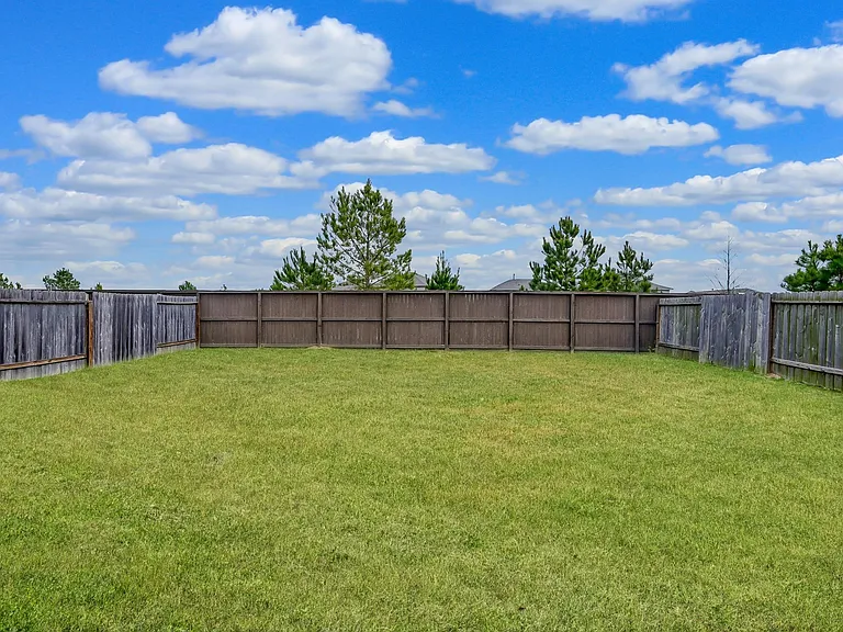 15127 Willow Tree Ln — Photo 36