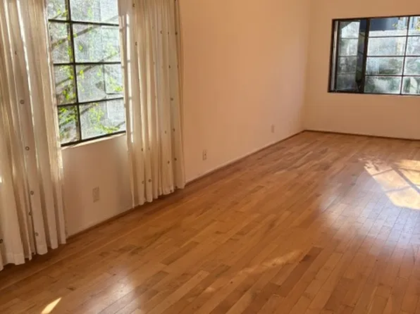 120 S Maple Dr APT D, Beverly Hills, CA 90212