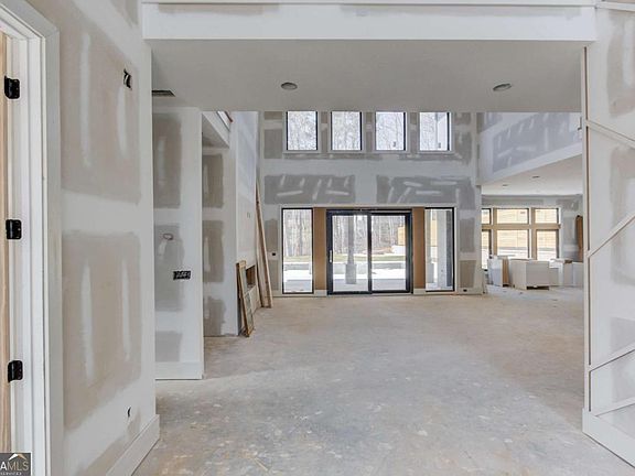 2nd image of 806 Riverside Rd