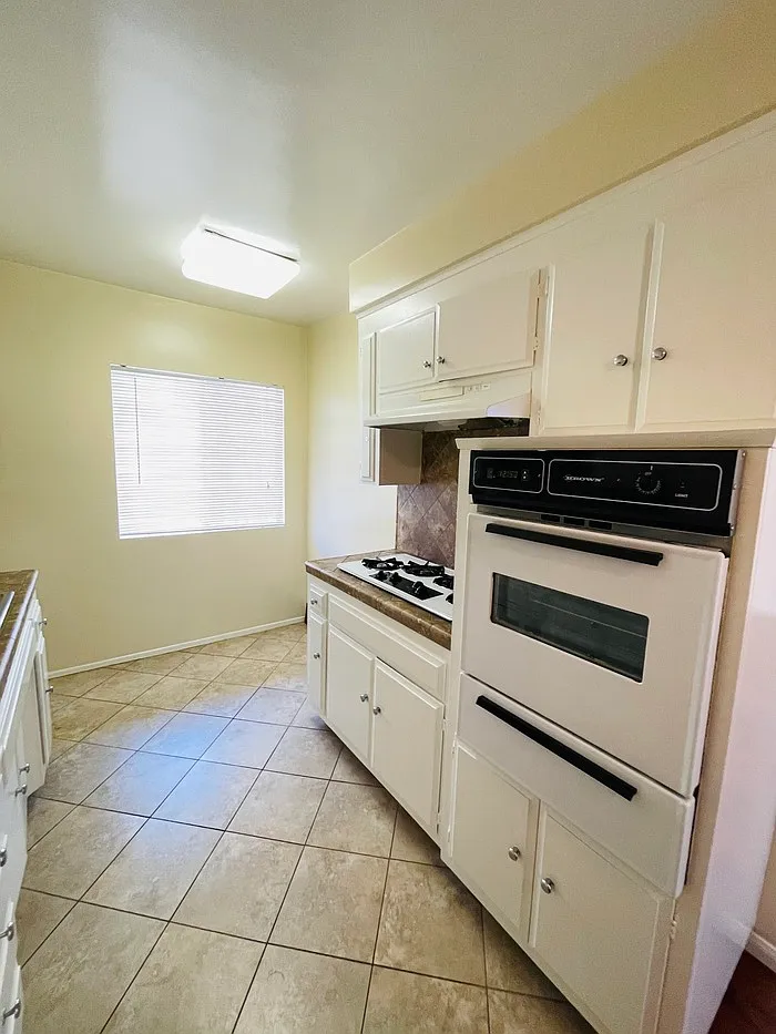 1 bed, 1.0 bath, 700 sqft, $2,150 — Photo 4