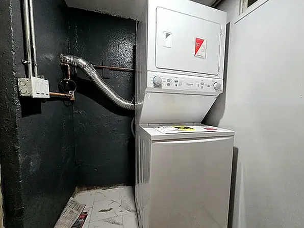 195 30th Street image 5 of 9