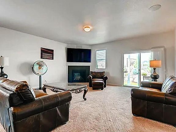 3rd image of 5540 Harbor Town Dr