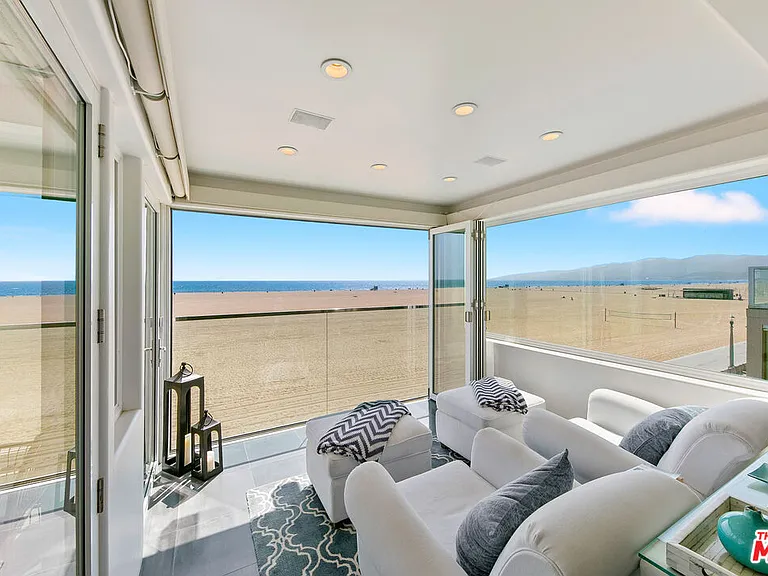 1341 Palisades Beach Rd — Photo 37
