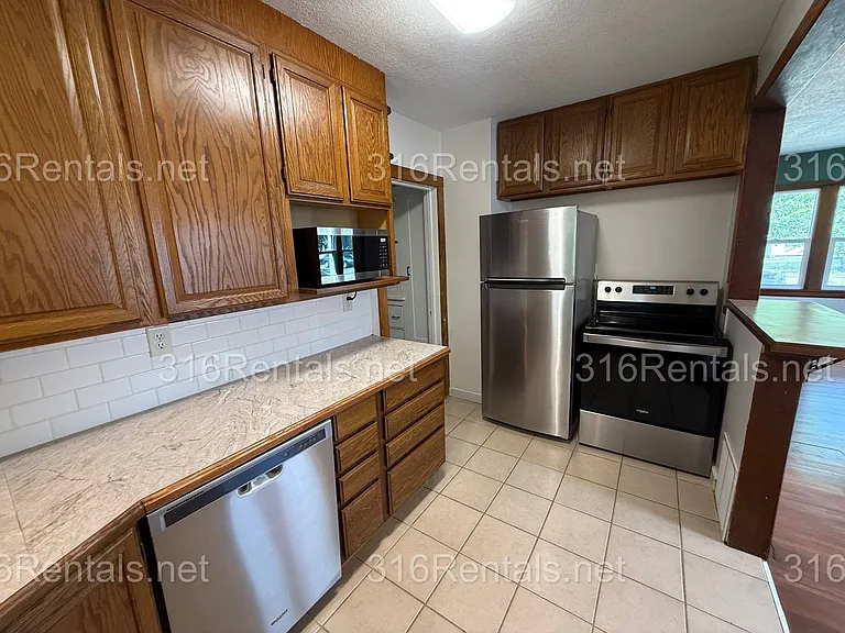 711 S Spruce St — Photo 8