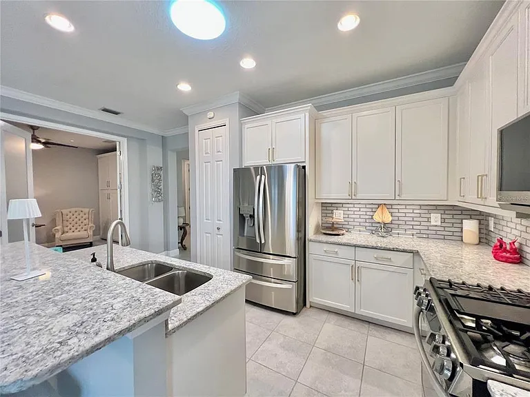 2946 Trustee Ave — Photo 6