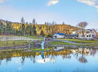 7555 E Antelope Rd, Eagle Point, OR 97524