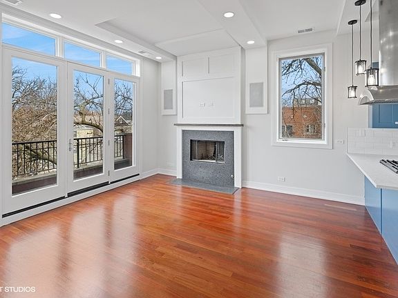 3rd image of 2200 W Huron St #3