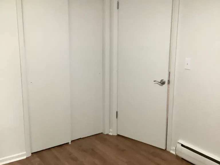 208 Luddington St #5 — Photo 5