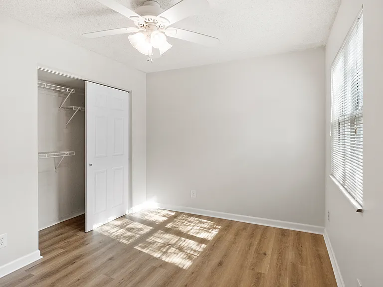 9021 N Swan Cir — Photo 15