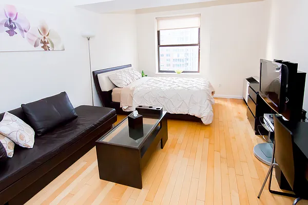 Rented by New York Residence | media 16